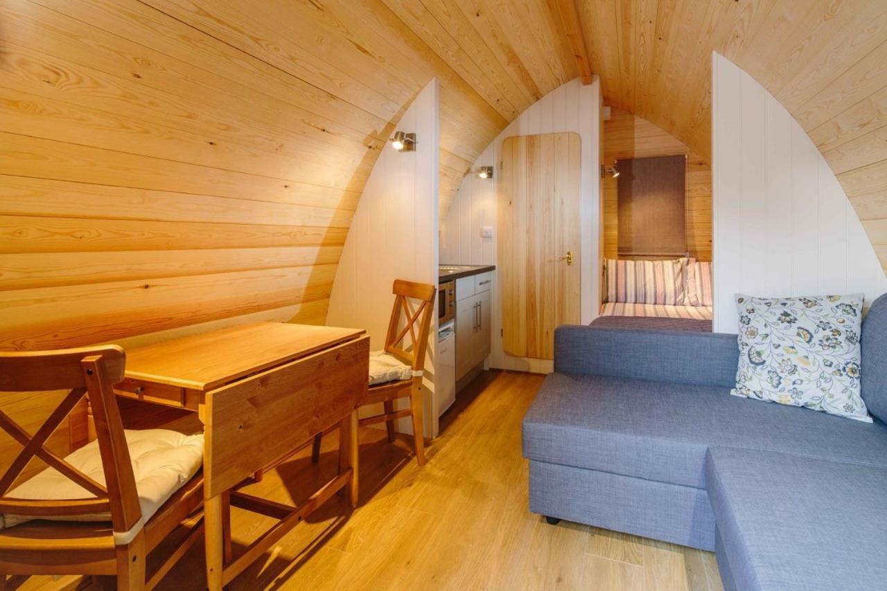 Mallow Glamping Pod チェルトナム エクステリア 写真